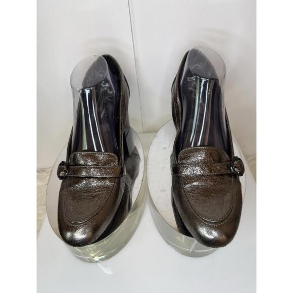 A2 AEROSOLES Women's Sz 10M Shiny Silver  Slip-On Buckle Strap Shoes Comfort - Picture 1 of 9